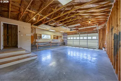 1755 NE Klamath Ave, Roseburg, OR 97470 - Photo 26