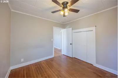 1755 NE Klamath Ave, Roseburg, OR 97470 - Photo 10