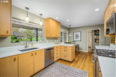 9792 SW Arborcrest Way, Portland, OR 97225 - Photo 12