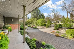 9792 SW Arborcrest Way, Portland, OR 97225 - Photo 2