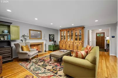 9792 SW Arborcrest Way, Portland, OR 97225 - Photo 6