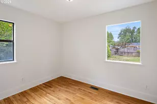 1572 McKinley Ct, Eugene, OR 97402 - Photo 16