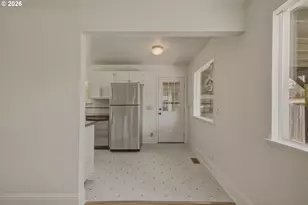 1572 McKinley Ct, Eugene, OR 97402 - Photo 10