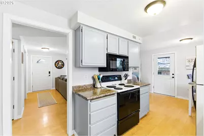 4776 Marshall Ave, Eugene, OR 97402 - Photo 14