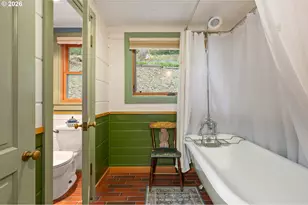 42 Ridgewood Dr, Eugene, OR 97405 - Photo 18