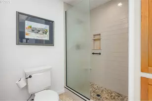 42 Ridgewood Dr, Eugene, OR 97405 - Photo 22