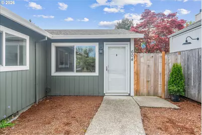 604 S Vermont St, Portland, OR 97219 - Photo 2
