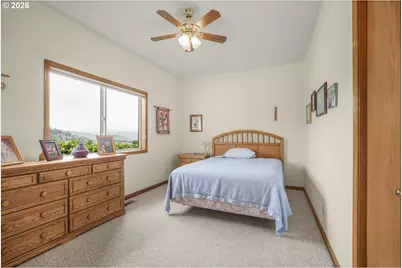 560 NW Rachel Lynn Way, Roseburg, OR 97471 - Photo 18