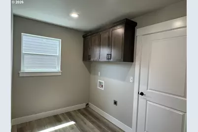 240 Miller St, Sutherlin, OR 97479 - Photo 26