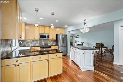 32540 SW Lake Point Ct, Wilsonville, OR 97070 - Photo 12