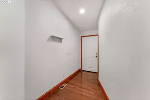 161 South Ave, Sutherlin, OR 97479 - Photo 12