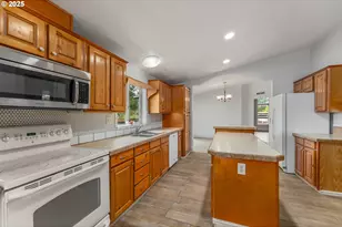 161 South Ave, Sutherlin, OR 97479 - Photo 8