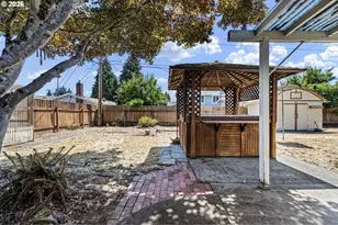 1004 Saville Ave, Eugene, OR 97404 - Photo 40