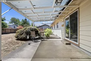 1004 Saville Ave, Eugene, OR 97404 - Photo 34