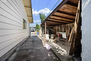 1004 Saville Ave, Eugene, OR 97404 - Photo 44