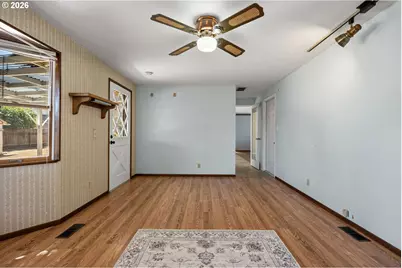 1004 Saville Ave, Eugene, OR 97404 - Photo 16