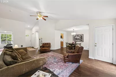 7137 NE Jessup Ct, Portland, OR 97218 - Photo 8