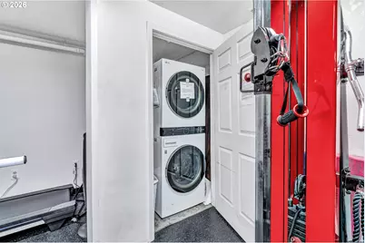 2211 SW Park Pl #204, Portland, OR 97205 - Photo 32