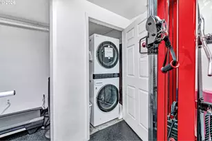 2211 SW Park Pl, Portland, OR 97205 - Photo 32