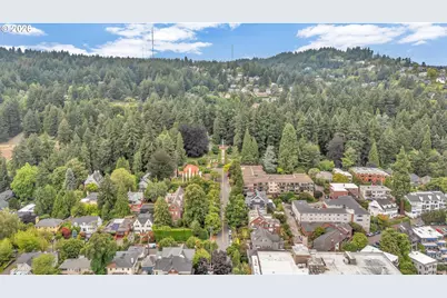 2211 SW Park Pl #204, Portland, OR 97205 - Photo 40