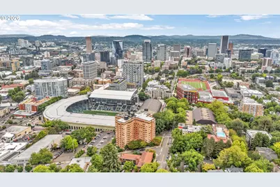 2211 SW Park Pl #204, Portland, OR 97205 - Photo 42