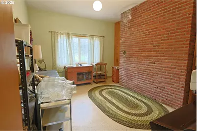 70033 Larsen Ranch Rd, North Bend, OR 97459 - Photo 16
