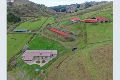 70033 Larsen Ranch Rd, North Bend, OR 97459 - Photo 2