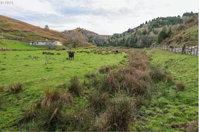 70033 Larsen Ranch Rd, North Bend, OR 97459 - Photo 30