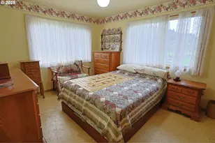 70033 Larsen Ranch Rd, North Bend, OR 97459 - Photo 24