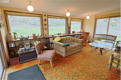 70033 Larsen Ranch Rd, North Bend, OR 97459 - Photo 10