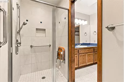 6700 SW Juniper Ter, Beaverton, OR 97008 - Photo 14