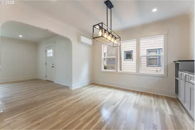 3564 NE Mathison Pl, Portland, OR 97212 - Photo 12