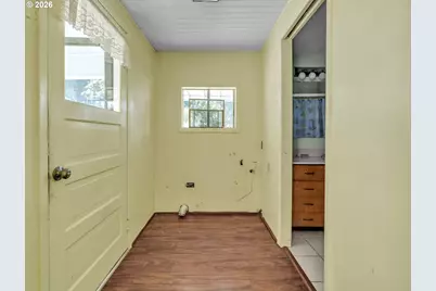 698 Grandview Ave, Scotts Mills, OR 97375 - Photo 34