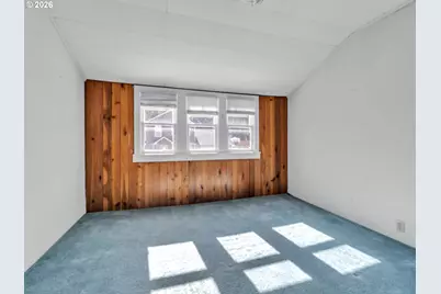 698 Grandview Ave, Scotts Mills, OR 97375 - Photo 22