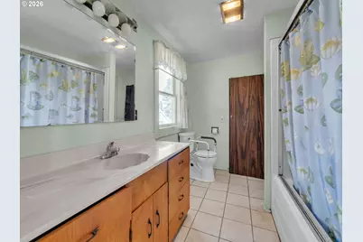 698 Grandview Ave, Scotts Mills, OR 97375 - Photo 28