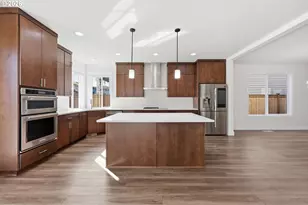 4118 SE 70th Ave, Hillsboro, OR 97123 - Photo 2