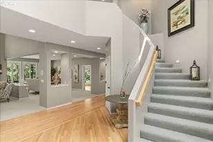 4221 SW Selling Ct, Portland, OR 97221 - Photo 6