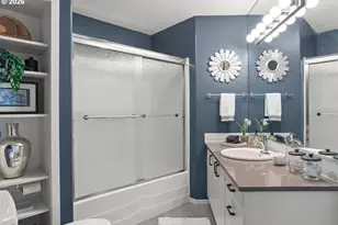 4221 SW Selling Ct, Portland, OR 97221 - Photo 36