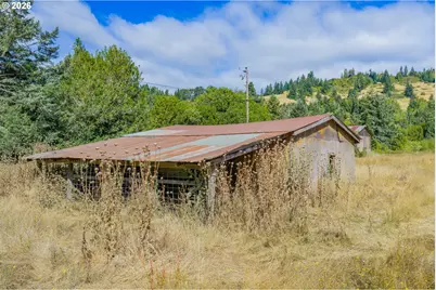 48638 Dement Creek Rd, Myrtle Point, OR 97458 - Photo 12