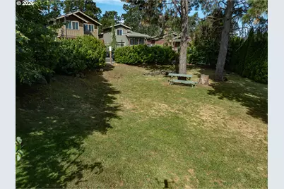 3201 Young Ln, Hood River, OR 97031 - Photo 18