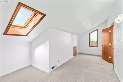 350 Loma Linda Ln, Eugene, OR 97405 - Photo 32