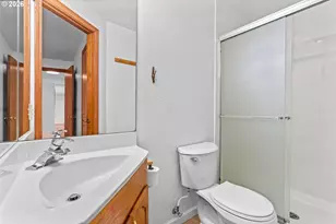350 Loma Linda Ln, Eugene, OR 97405 - Photo 26