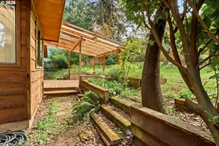 350 Loma Linda Ln, Eugene, OR 97405 - Photo 36