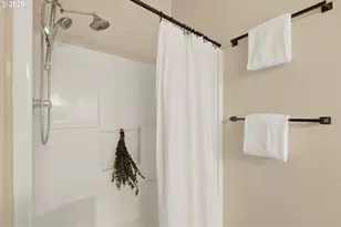 1298 NE Lilac Ct, Hillsboro, OR 97124 - Photo 14
