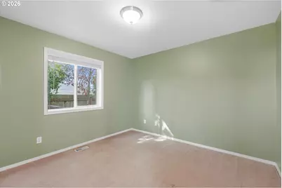 1298 NE Lilac Ct, Hillsboro, OR 97124 - Photo 16