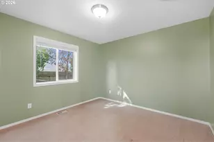 1298 NE Lilac Ct, Hillsboro, OR 97124 - Photo 16
