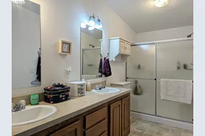 49244 Mountain View Rd, Oakridge, OR 97463 - Photo 16