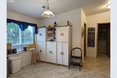 49244 Mountain View Rd, Oakridge, OR 97463 - Photo 20