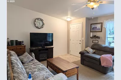 49244 Mountain View Rd, Oakridge, OR 97463 - Photo 4