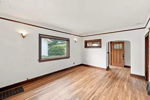 824 S 7th St, Coos Bay, OR 97420 - Photo 18